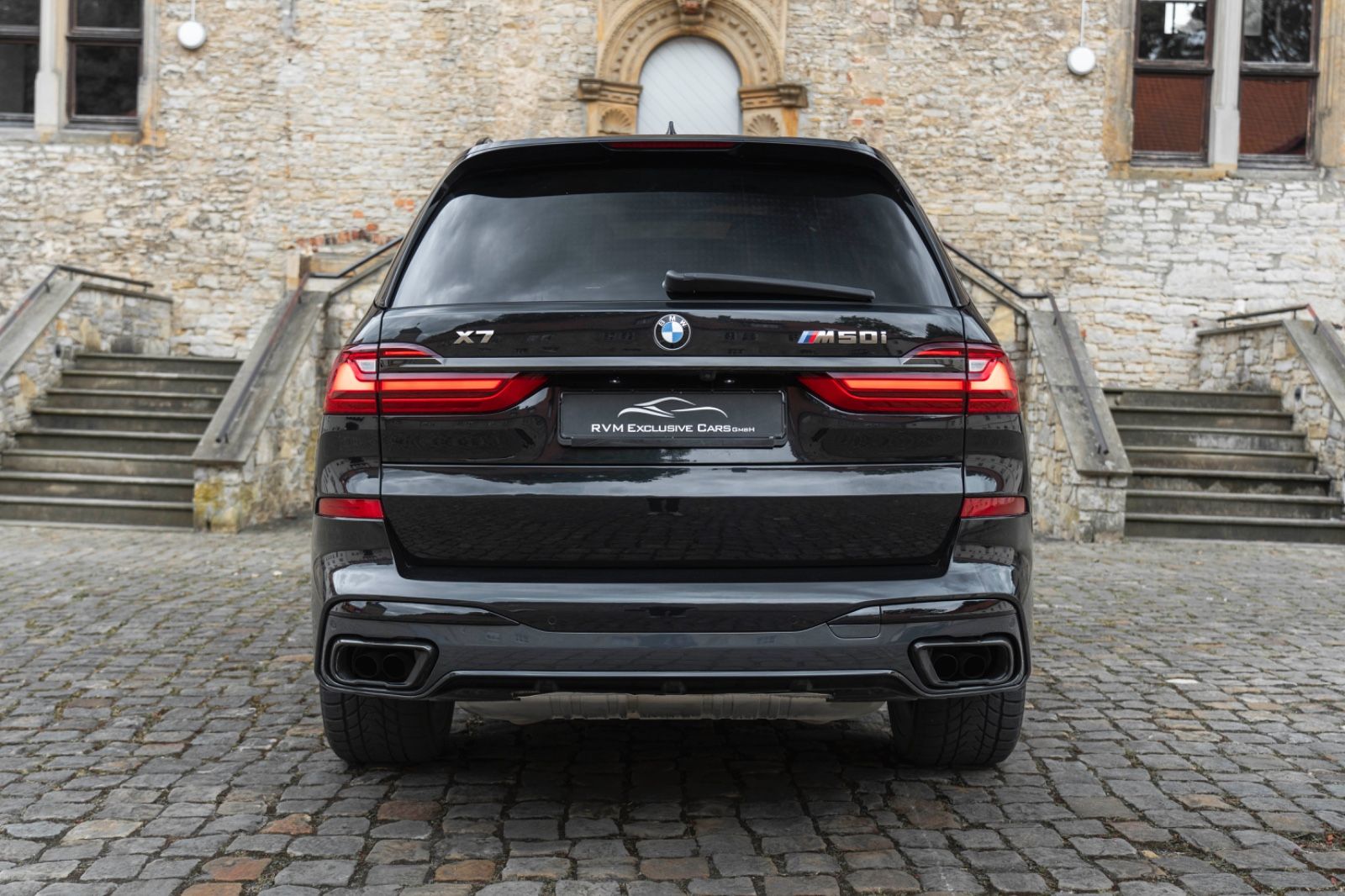Fahrzeugabbildung BMW X7 M50i H&K HUD LASER LUFT SKY ACC MASSAGE 3D