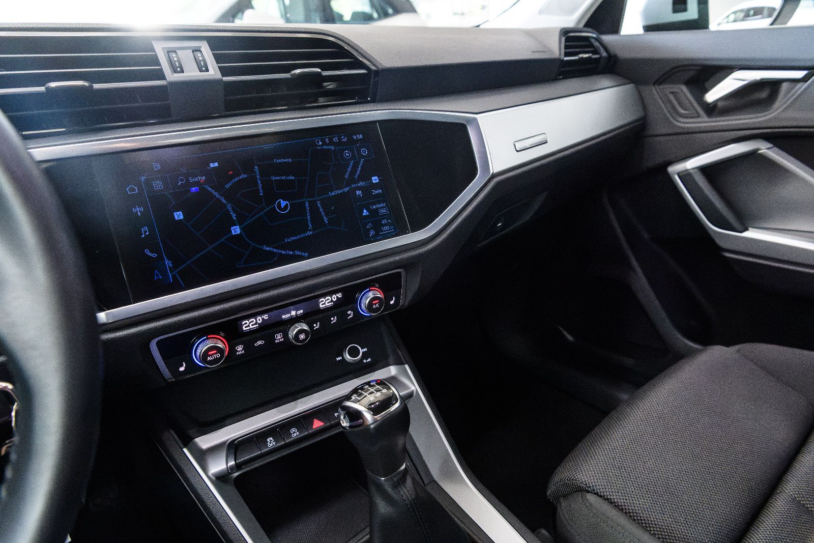 Fahrzeugabbildung Audi Q3 35 TFSI advanced
