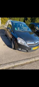 Opel Zafira 7 Sitzer Diesel Motor 1.9  gut... - Opel Zafira: Motor