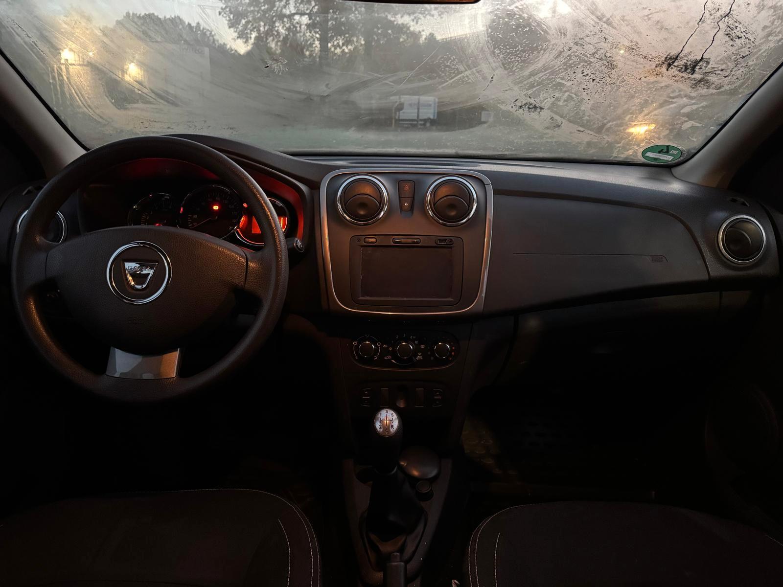 Dacia Logan 2014 — photo 10