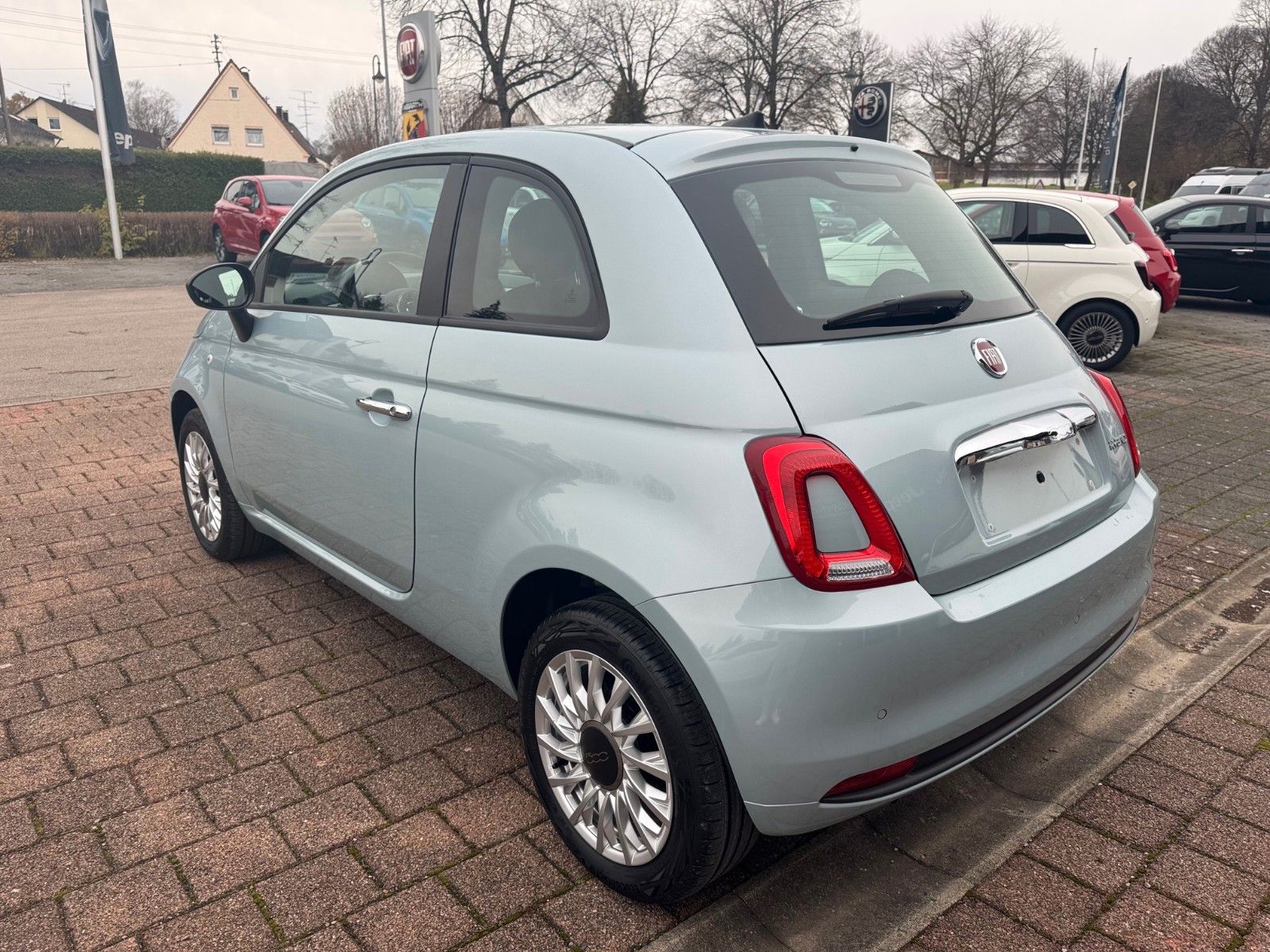 Fahrzeugabbildung Fiat FIAT 500 Hatchback Carplay  Hybrid Tageszulassun