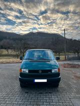 Volkswagen T4 Caravelle 2.5 TDI 75kW läuft und läuft 8 Sitz - Volkswagen T4 Caravelle: Grün