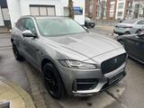 Jaguar F-PACE R-SPORT AWD+KAMERA+AHK+LED+NAVI+PANORAMA - Jaguar aus 2020