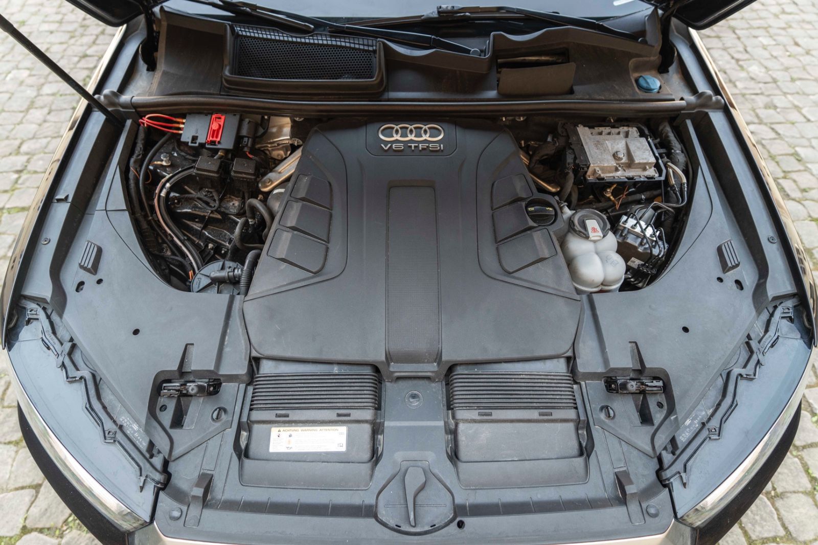 Fahrzeugabbildung Audi Q7 3.0 TFSI Quattro S-LINE LED 360° PANO 7SITZE