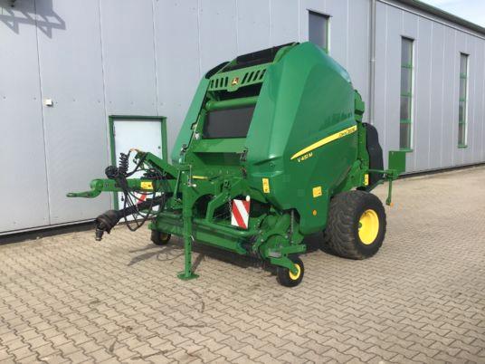 John Deere V451M