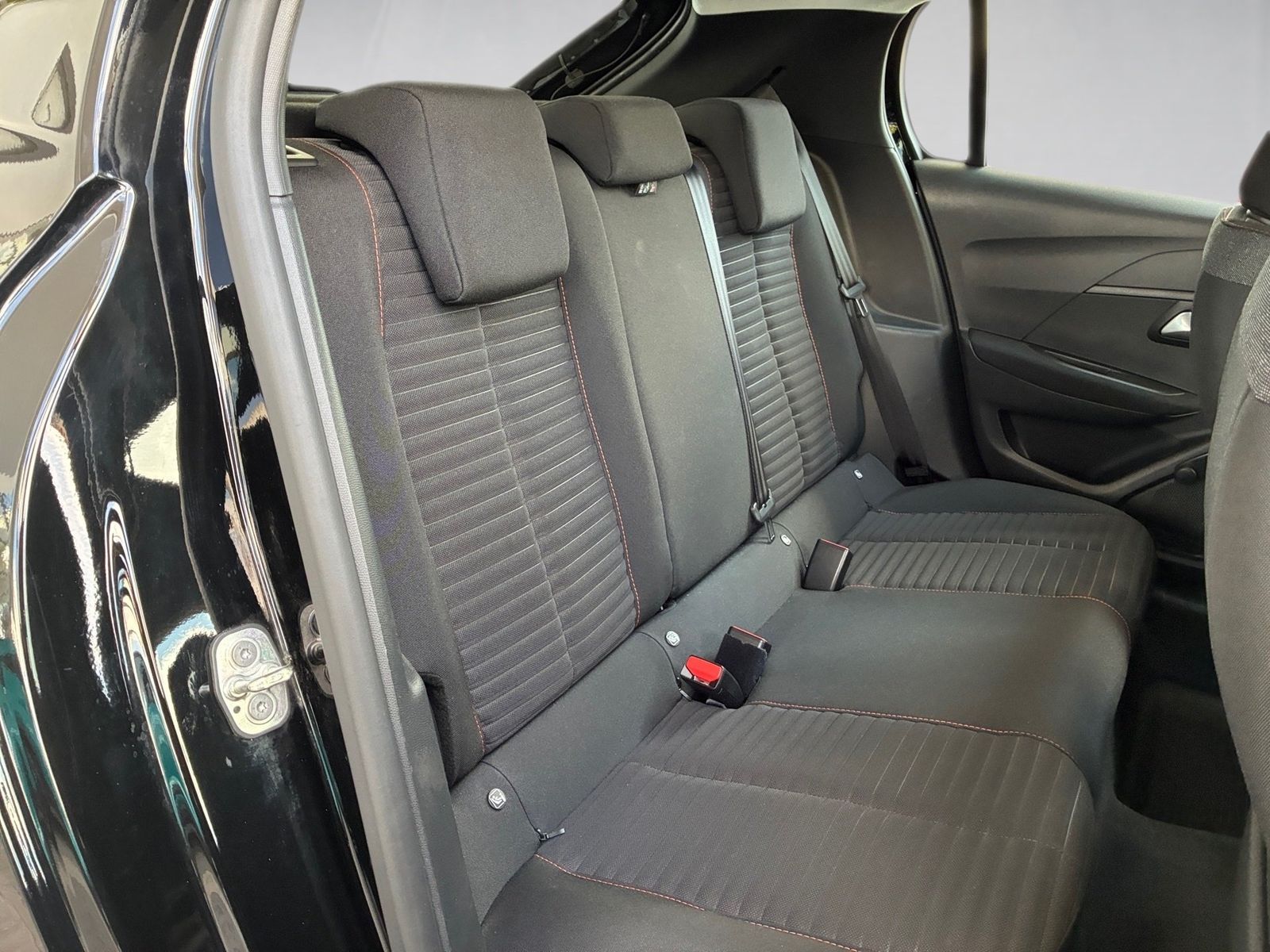 Fahrzeugabbildung Peugeot 208 1.2 PureTech 75 Active LED,SHZ,Keyless,SpurH