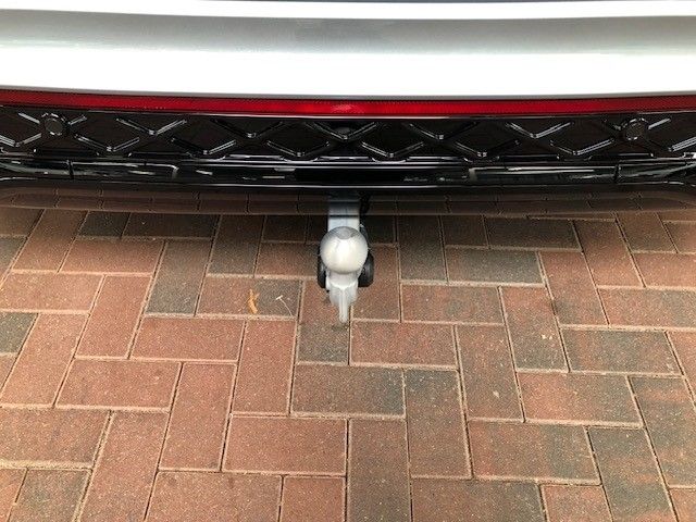 Fahrzeugabbildung Volkswagen Tiguan R-Line 2.0 TDI DSG Sportpaket AHK-klappba