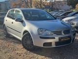 Volkswagen Golf 1.6 TÜV NEU*Automatik*Klimaanlage*5 Tür - Volkswagen Golf aus 2004: 1.6