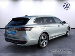 VW Passat Business 2.0 l TDI DSG Bluetooth Navi LED