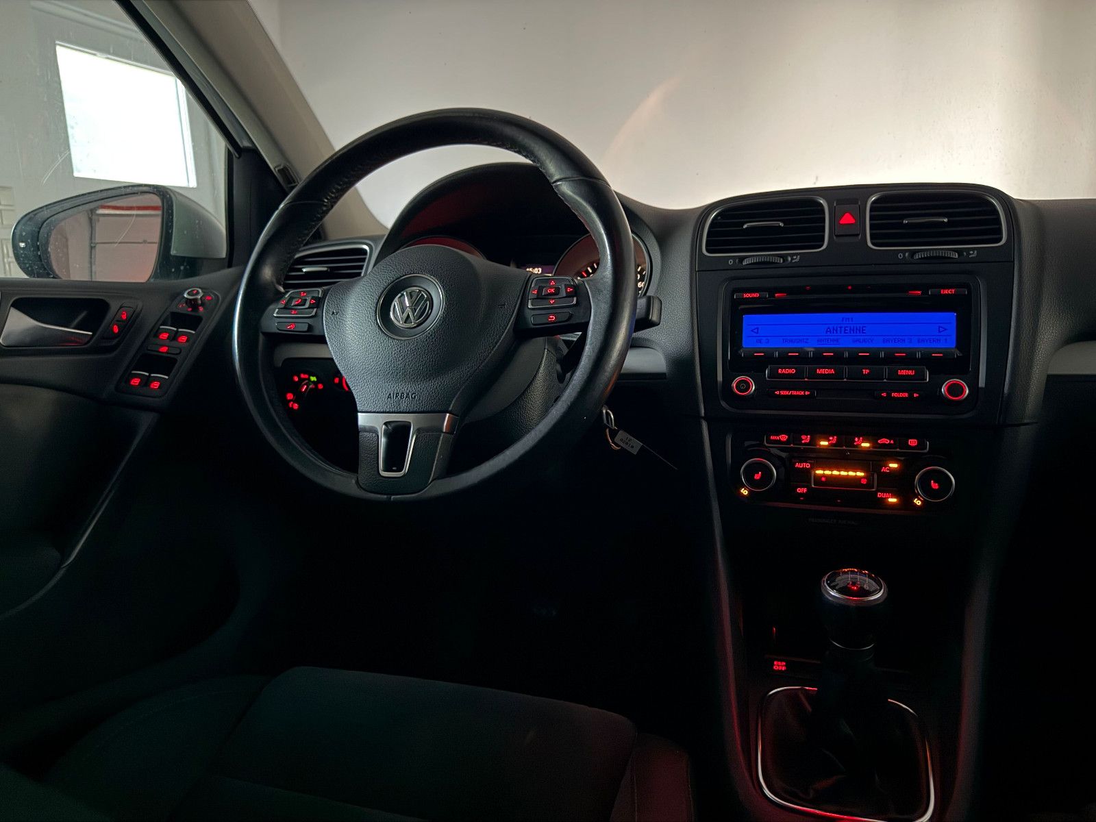 Fahrzeugabbildung Volkswagen Golf VI Highline/eGSD/ALCANTARA/KLIMAA./1.HAND