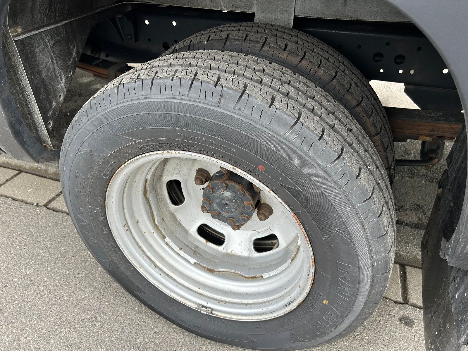 Fahrzeugabbildung Iveco Daily Kasten HKa 35 C ... V Radstand 4100