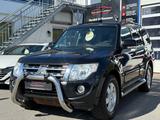 Mitsubishi Pajero 3.2 DI-D 4x4 Instyle (7Sitzer-AHK-Temp.) - Mitsubishi Pajero: 4.4