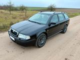 Skoda Octavia Combi 1.8 Turbo Elegance Elegance - Skoda: Turbo