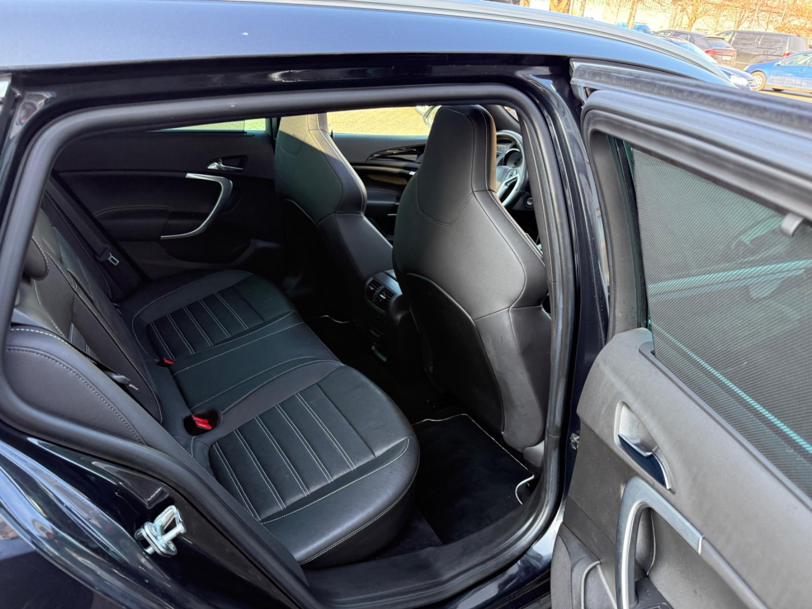 OPEL INSIGNIA A SPORTS TOURER OPC 4X4*PANORAMA | 325 ch | BVM