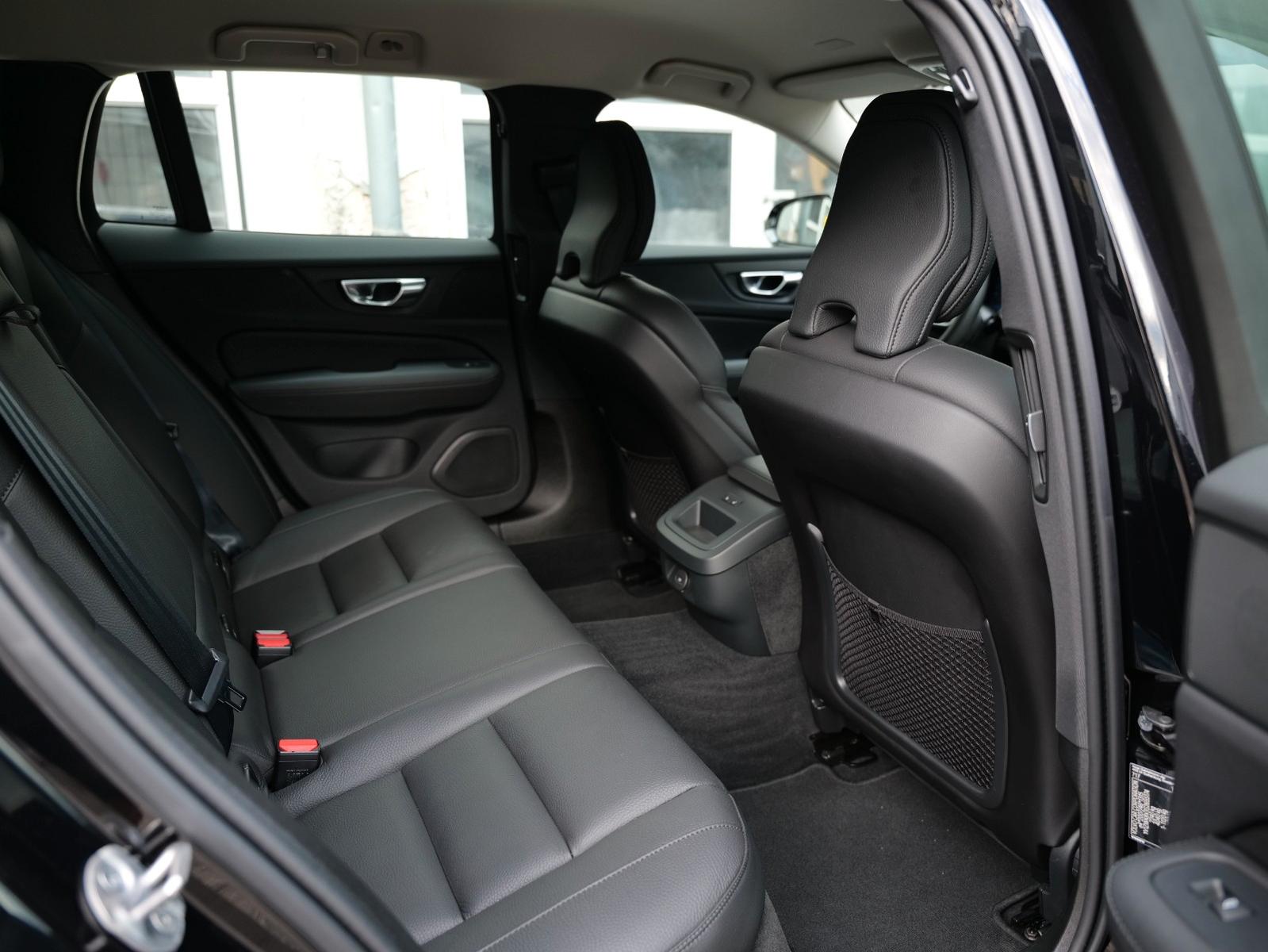 Volvo V60 B4 Core LEDER+NAVI+4xSHZ+KEYLESS+PDC+CAM, миниатюра 22