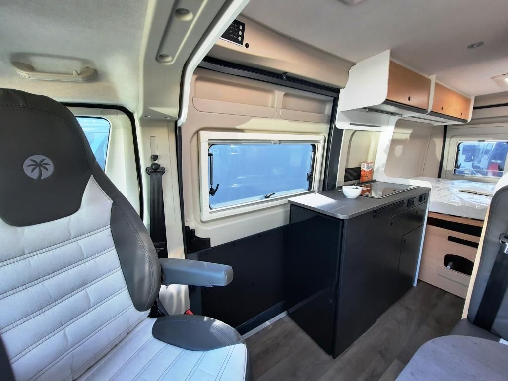 Fahrzeug Übersicht 8 Fahrzeugabbildung Sunlight Camper Van CLIFF 600 Adventure Edition Verfüg./S