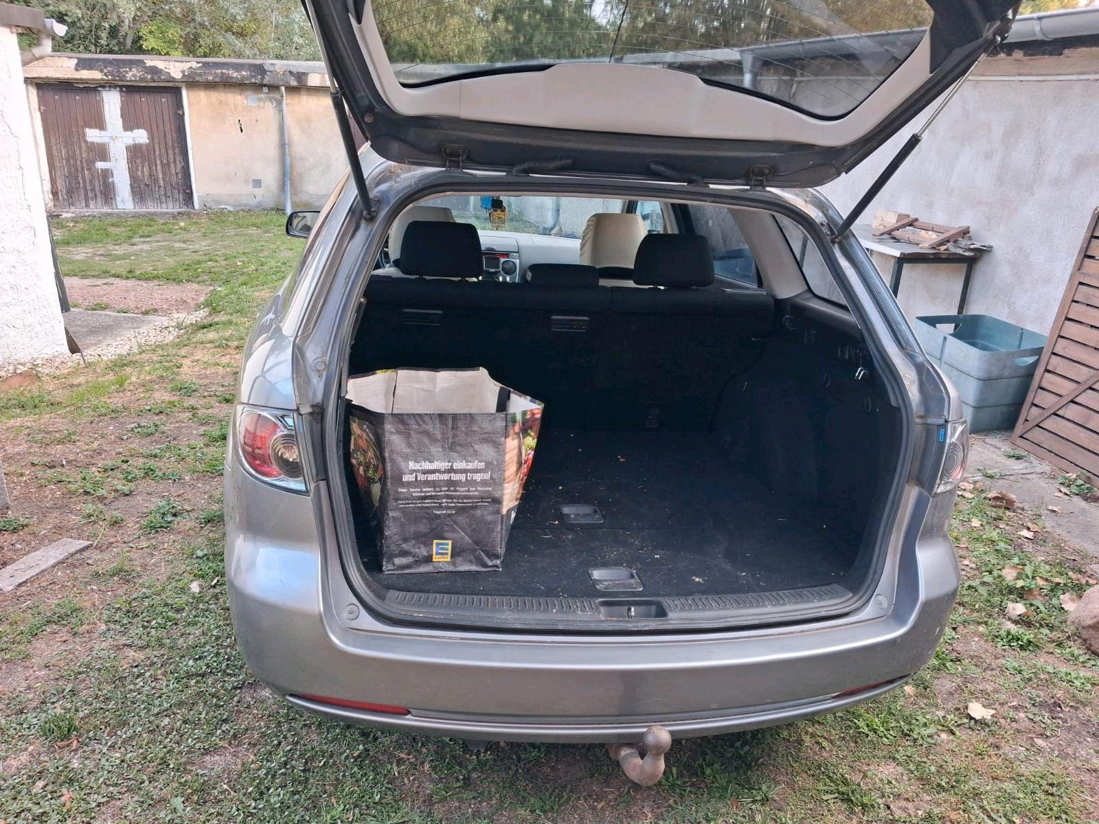Mazda CX-5 2006 — interior