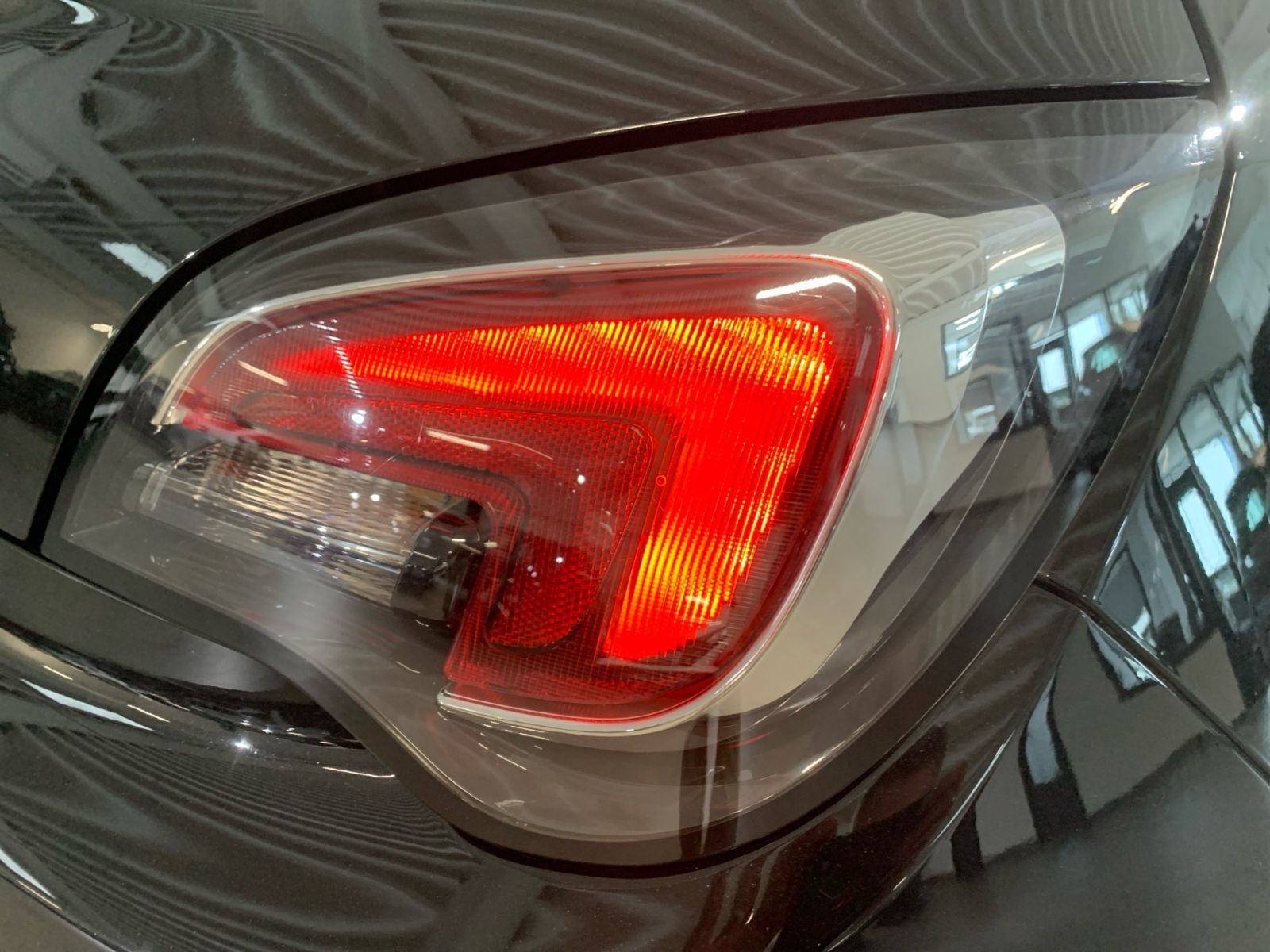 Fahrzeugabbildung Opel Adam 1.4 Open Air 120 Jahre S/S