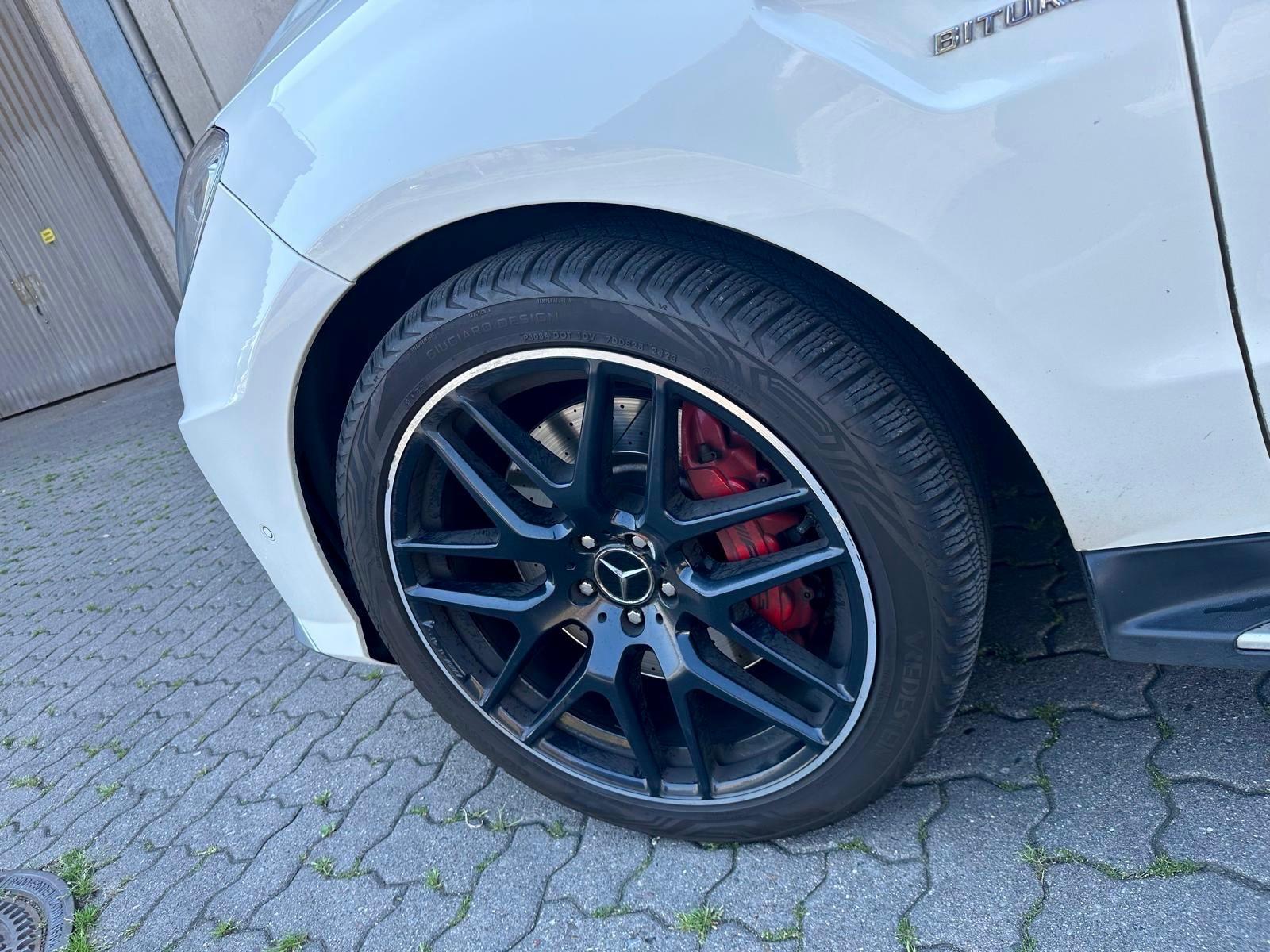 Mercedes-Benz ML 63 AMG 4MATIC / Perfomance / VOLL