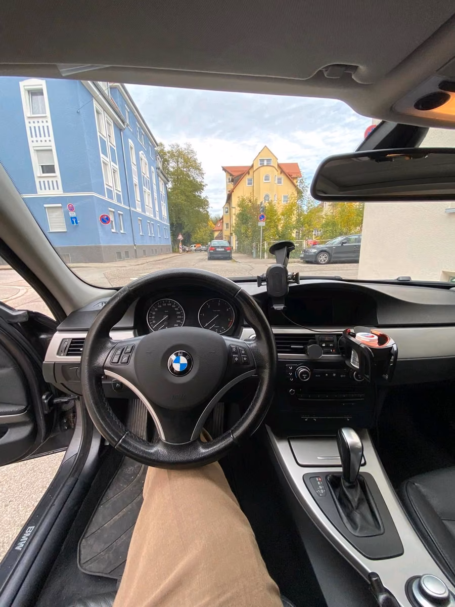 BMW 320 2008 — photo 8