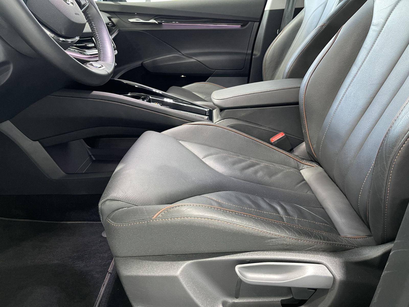 Fahrzeugabbildung SKODA Enyaq 80 Suite*Leder*LED-Matrix*Cam*AHK*