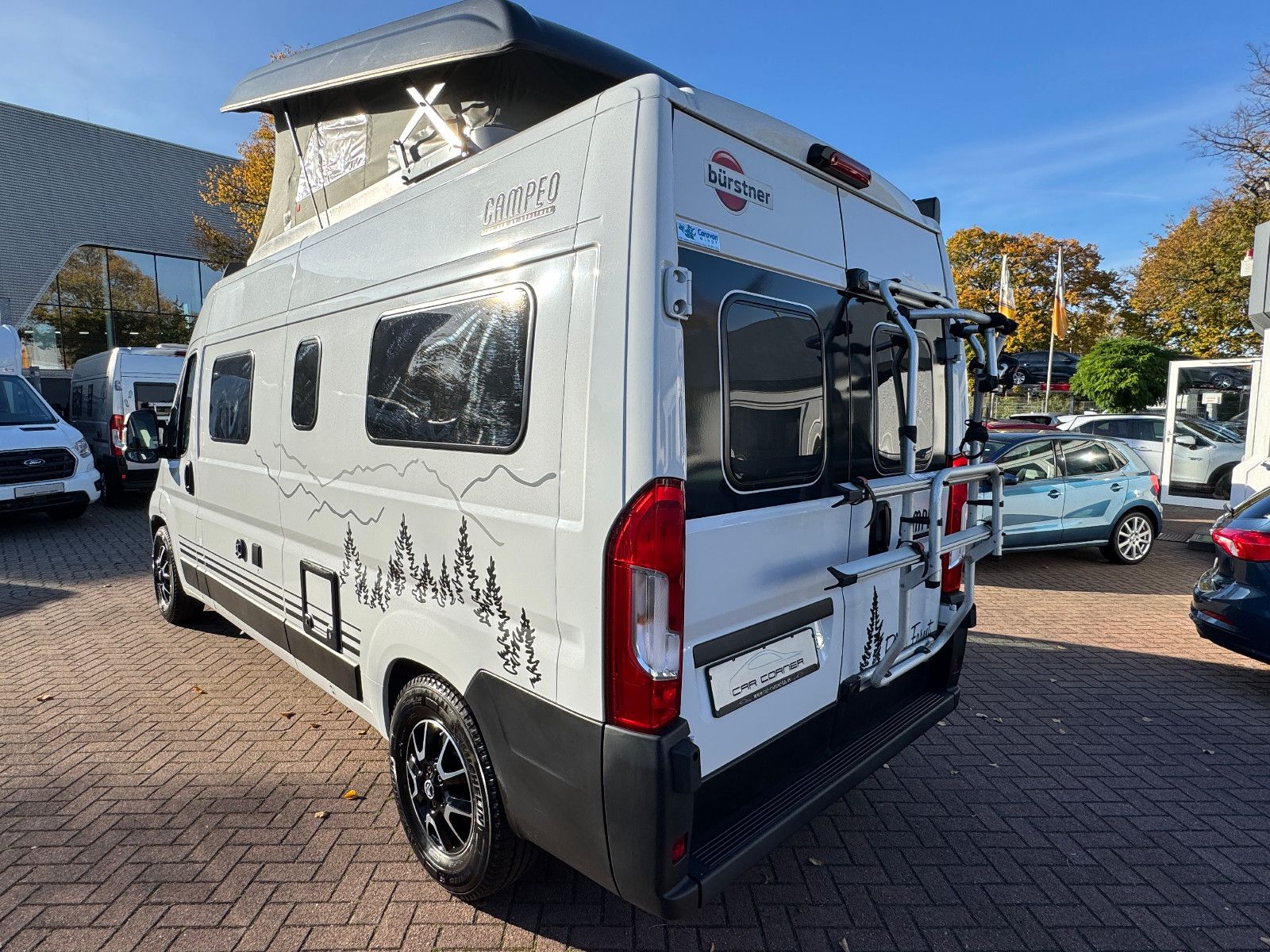 Fahrzeugabbildung Bürstner Campeo Black Forest C 600 AUFSTELLDACH SHZ NAVI+