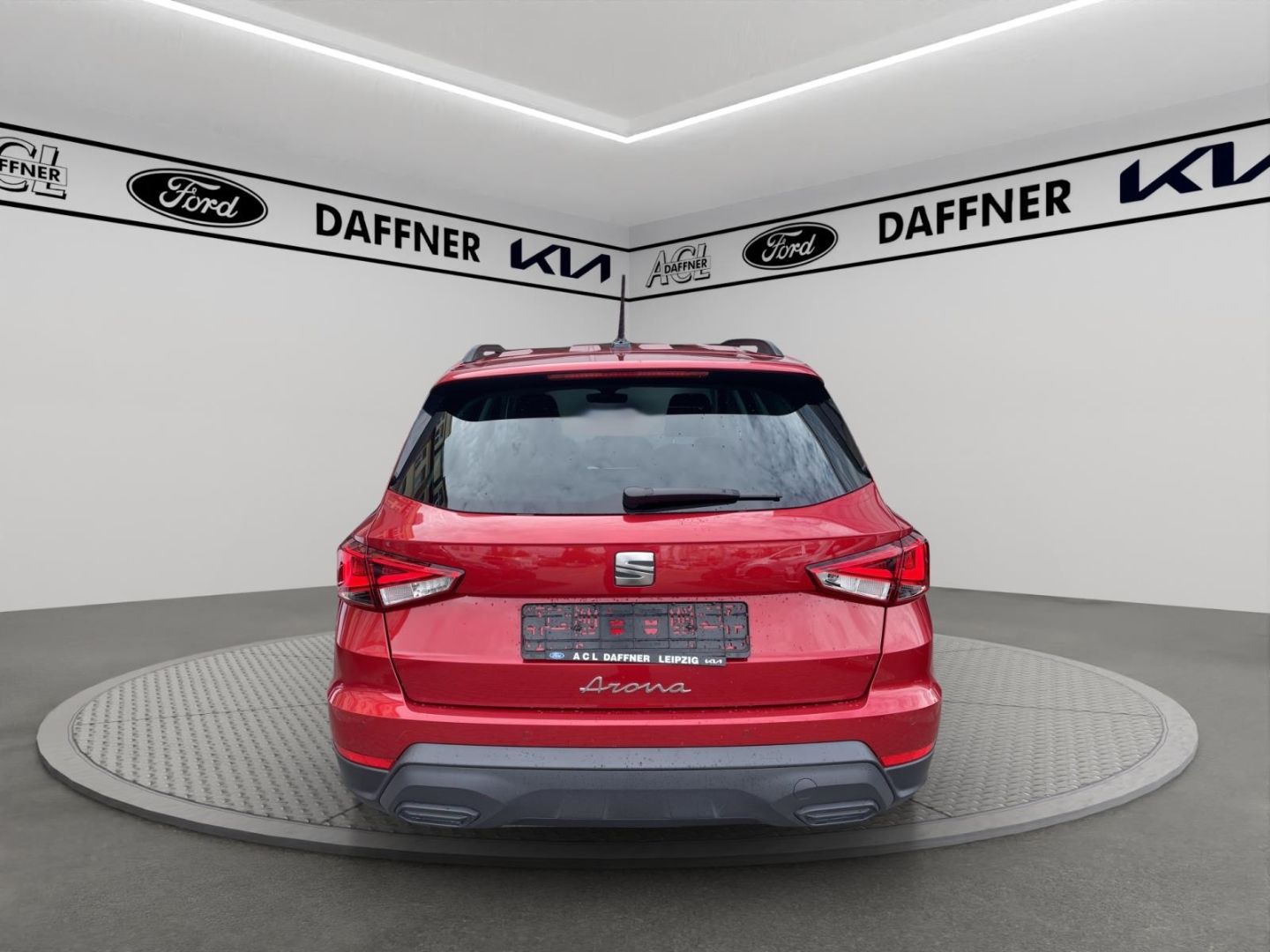 Fahrzeugabbildung SEAT Arona Style Navi Tempomat Allwetter LED PDC