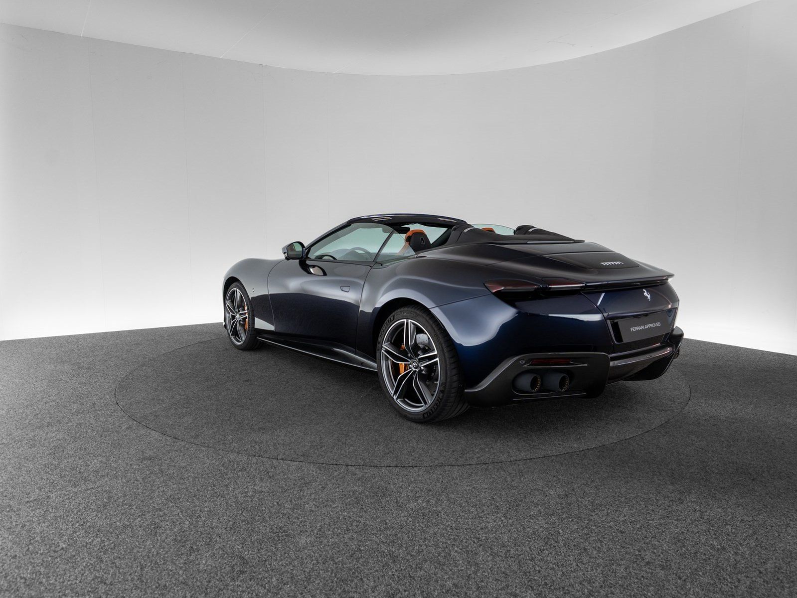 Ferrari Roma Spider FERRARI SINGEN imagem 3