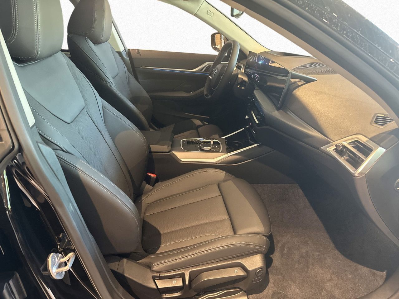 BMW i4 - Bild 13