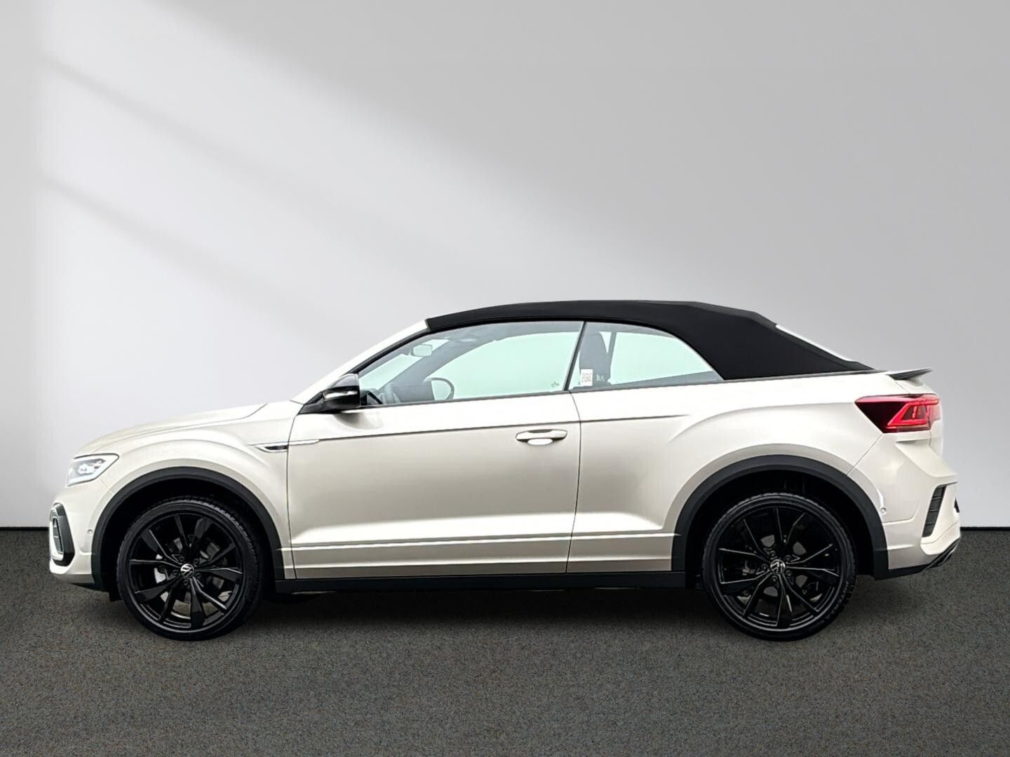 Volkswagen T-Roc Cabriolet R-Line 1.5 l TSI OPF 110 kW (150 imagem 2