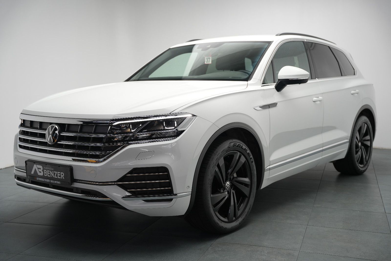 Fahrzeugabbildung Volkswagen Touareg SPORT/ 4Motion/VIRTUAL/AMBIENT/360''KAM