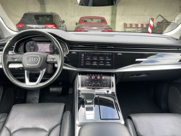 Audi Q8 - 11