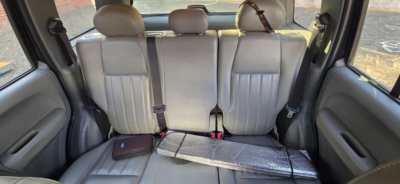 Jeep Cherokee 2005 — photo 6