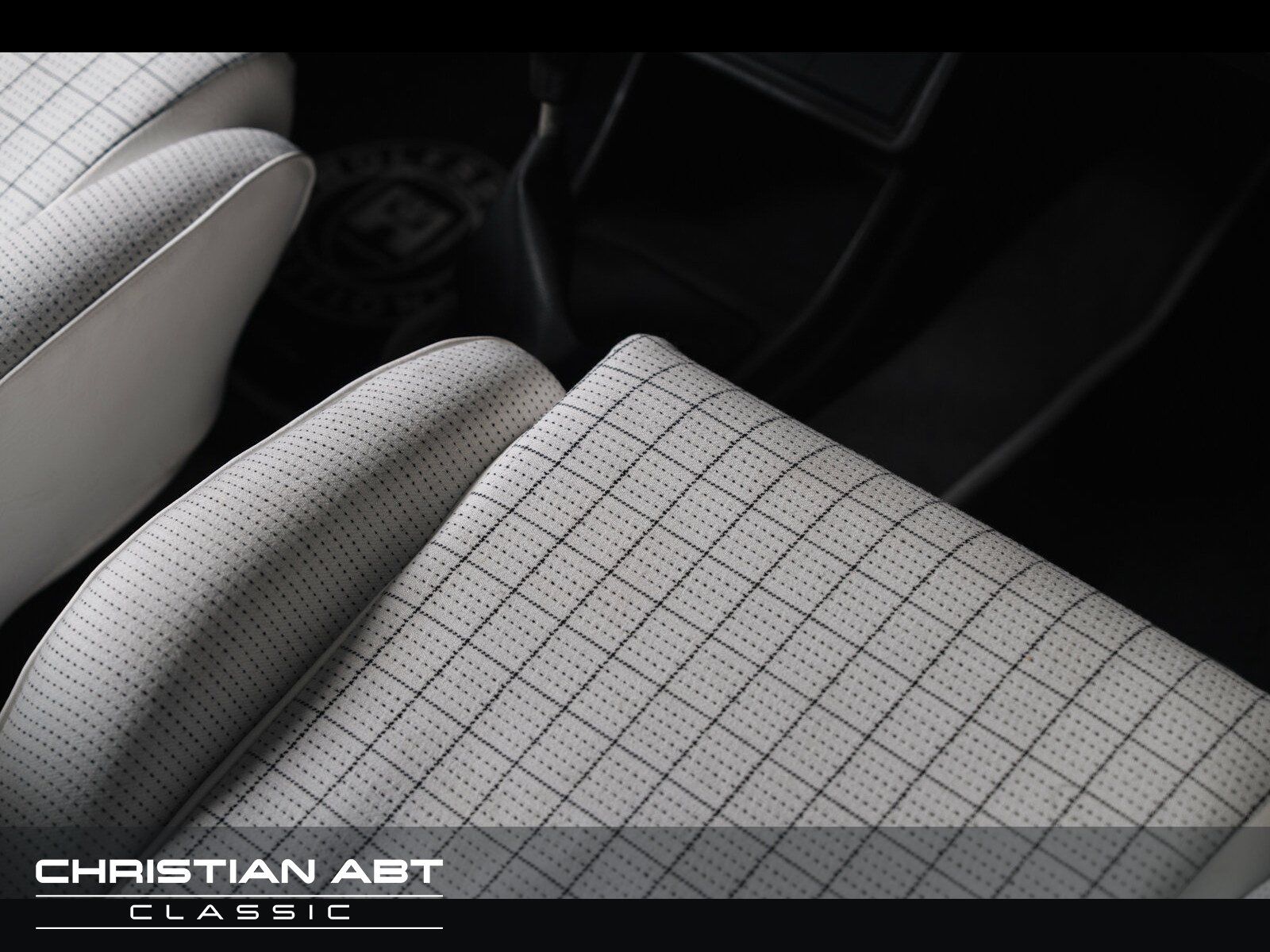 Fahrzeugabbildung Volkswagen Golf I Cabrio *NOTE 2* Cabriolet