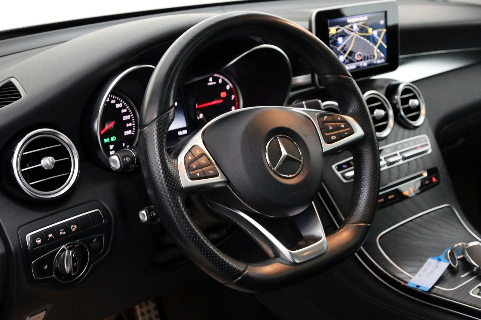 Fahrzeugabbildung Mercedes-Benz GLC 250 Coupe 4M AMG-Line Int. T.Leder,Navi,360°