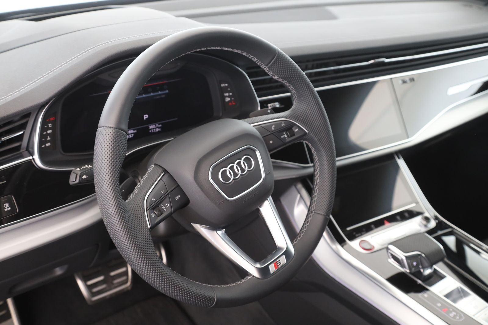 Audi SQ7 - Bild 14
