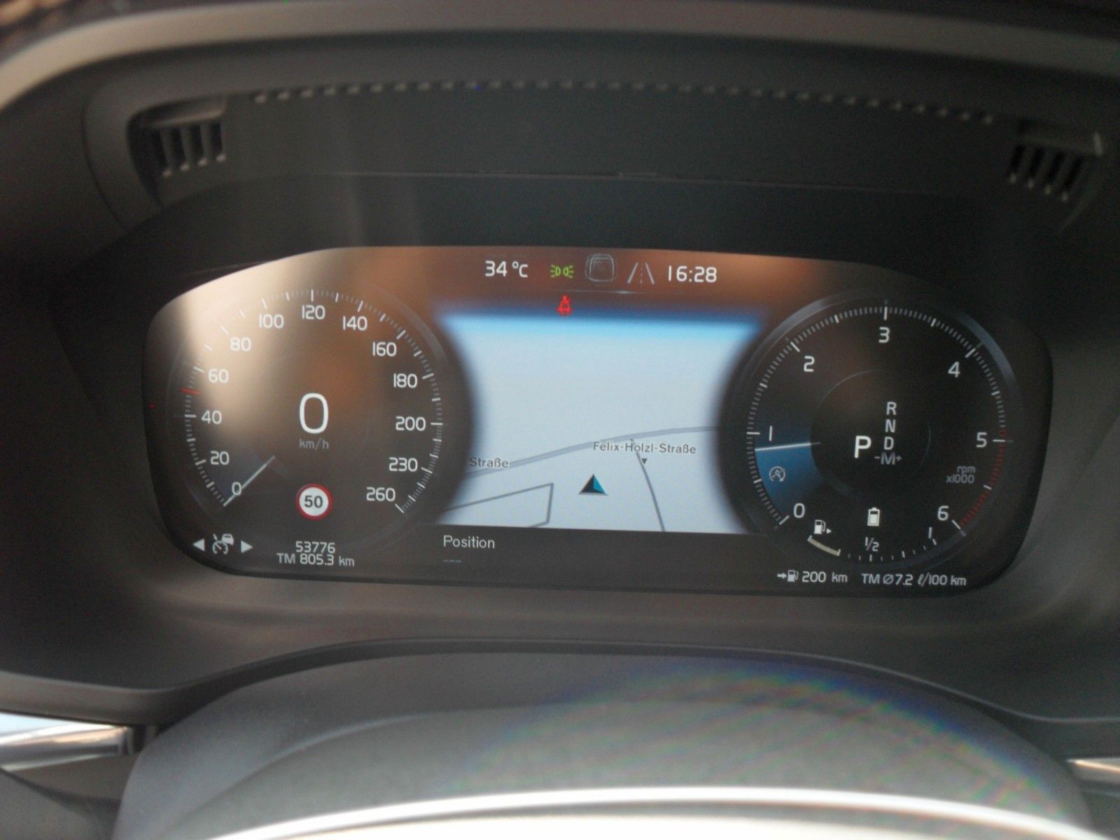 Fahrzeugabbildung Volvo XC 60 B5 R Design AWD | HeadUp |Bowers&Wilkins