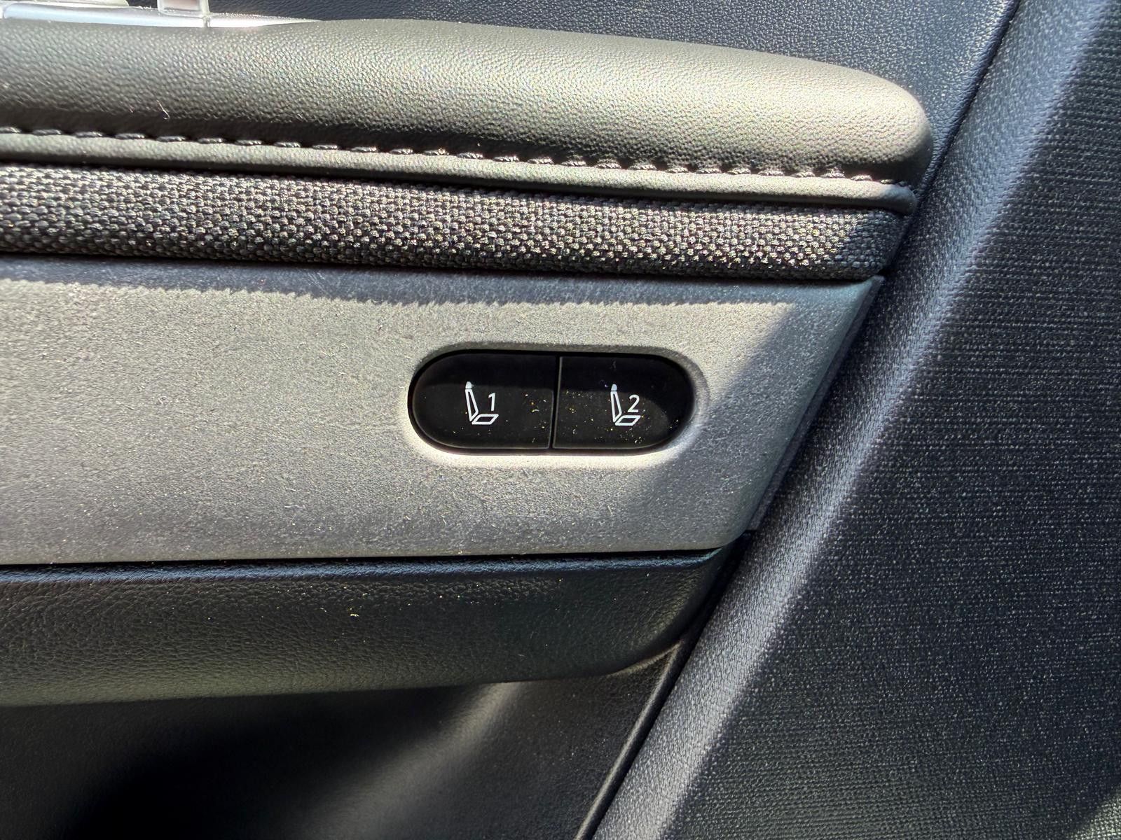Fahrzeugabbildung Hyundai Ioniq 5 Uniq 4WD RELAX+HEAD+LED+SOLAR+360+ACC+WP