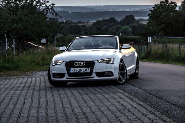 Audi A5 Cabrio 2.0TDI S-Line | Garagenfahr...