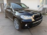 BMW X5 xDrive50i - M 1 Hand Scheckheft 111 UPE - BMW X5: Xdrive50i