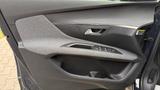 Peugeot 3008 Active Business*Autom.*1.HAND*NAVI*RückCAM - Peugeot 3008 Active mit Benzin-Antrieb