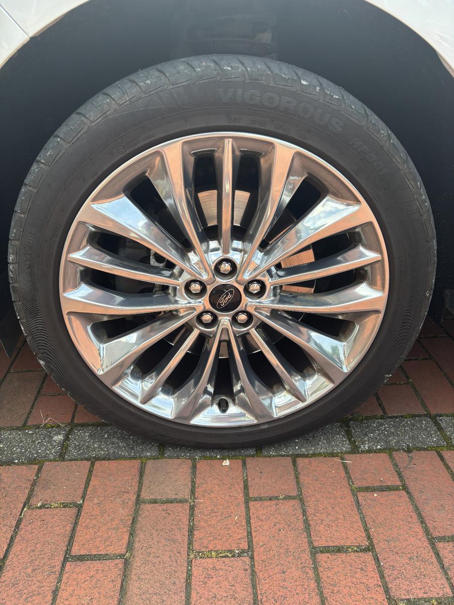Ford Edge 2,0 l EcoBlue Bi-Turbo 4x4 VIGNALE Auto...