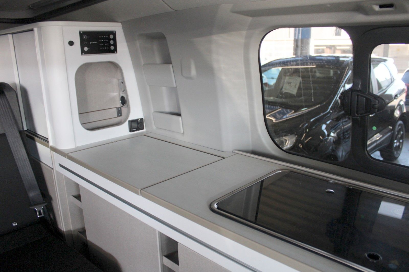 Fahrzeugabbildung Ford Transit Custom Bürstner COPA L1 Titanium MARKISE