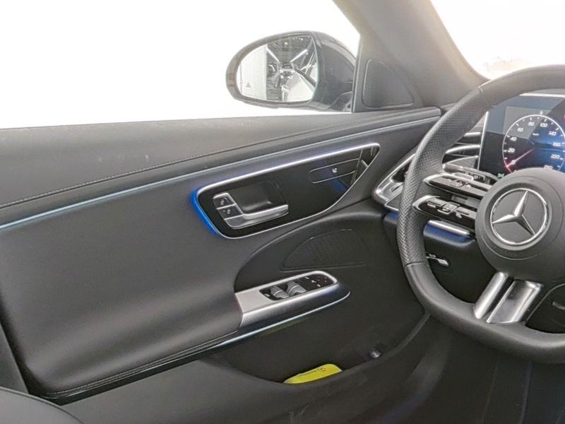 MERCEDES-BENZ E-Class 2026