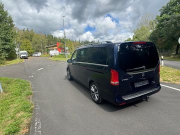 Mercedes V 220 - 7