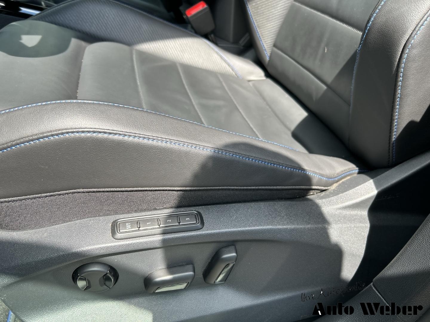 Volkswagen T-Roc R Navi Leder AHK Pano Akra DCC Matrix