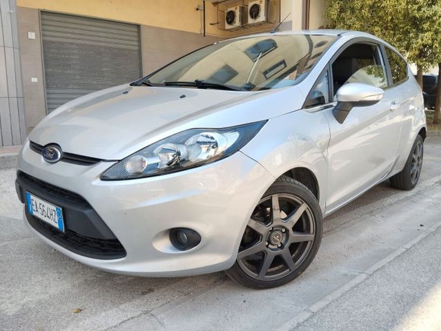 Ford Fiesta FORD FIESTA 1.4 TDCI 68CV 3P TITANIU