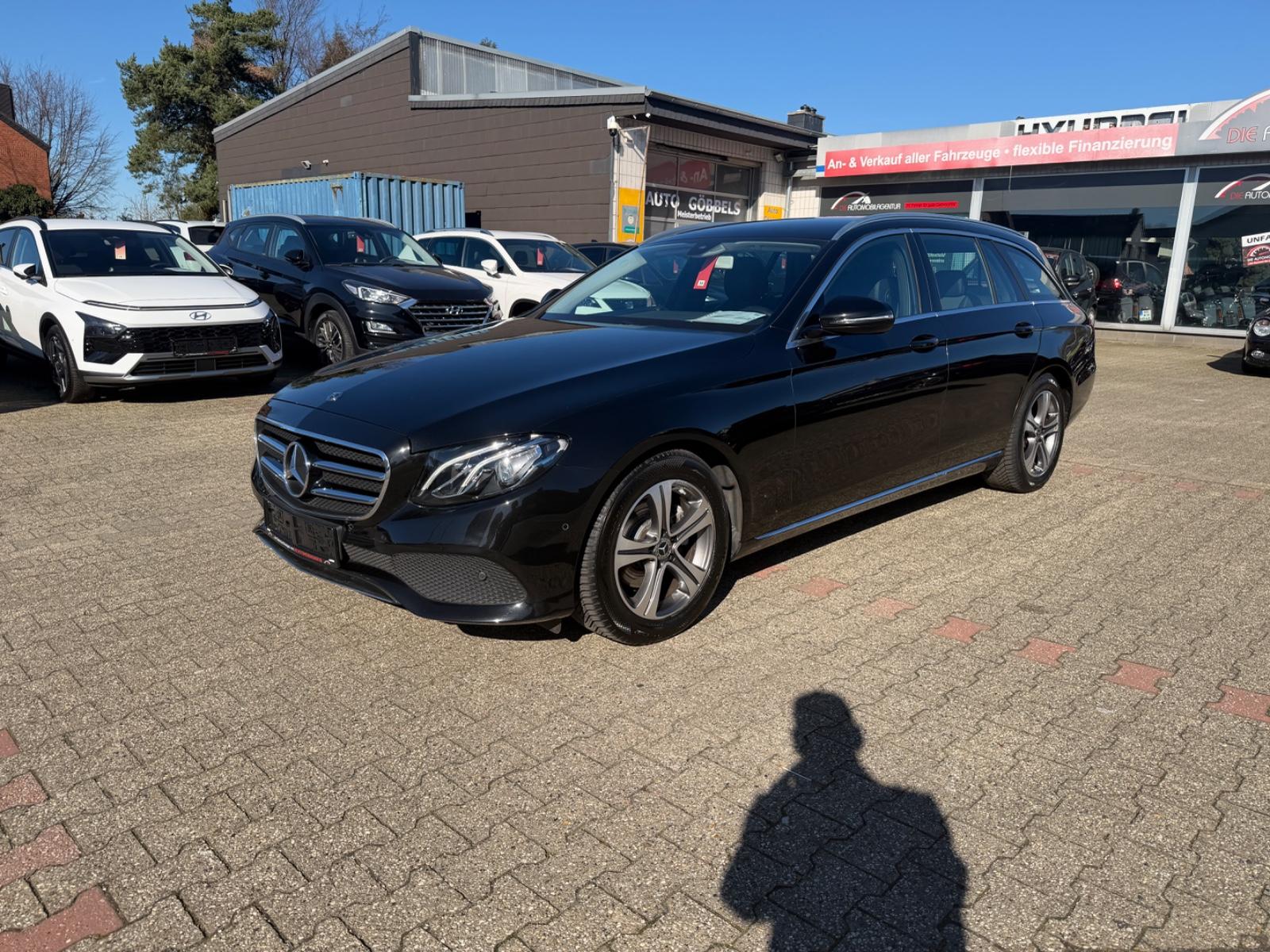 Mercedes-Benz E 200 T Avantgarde 9-G Facelift Comand LED