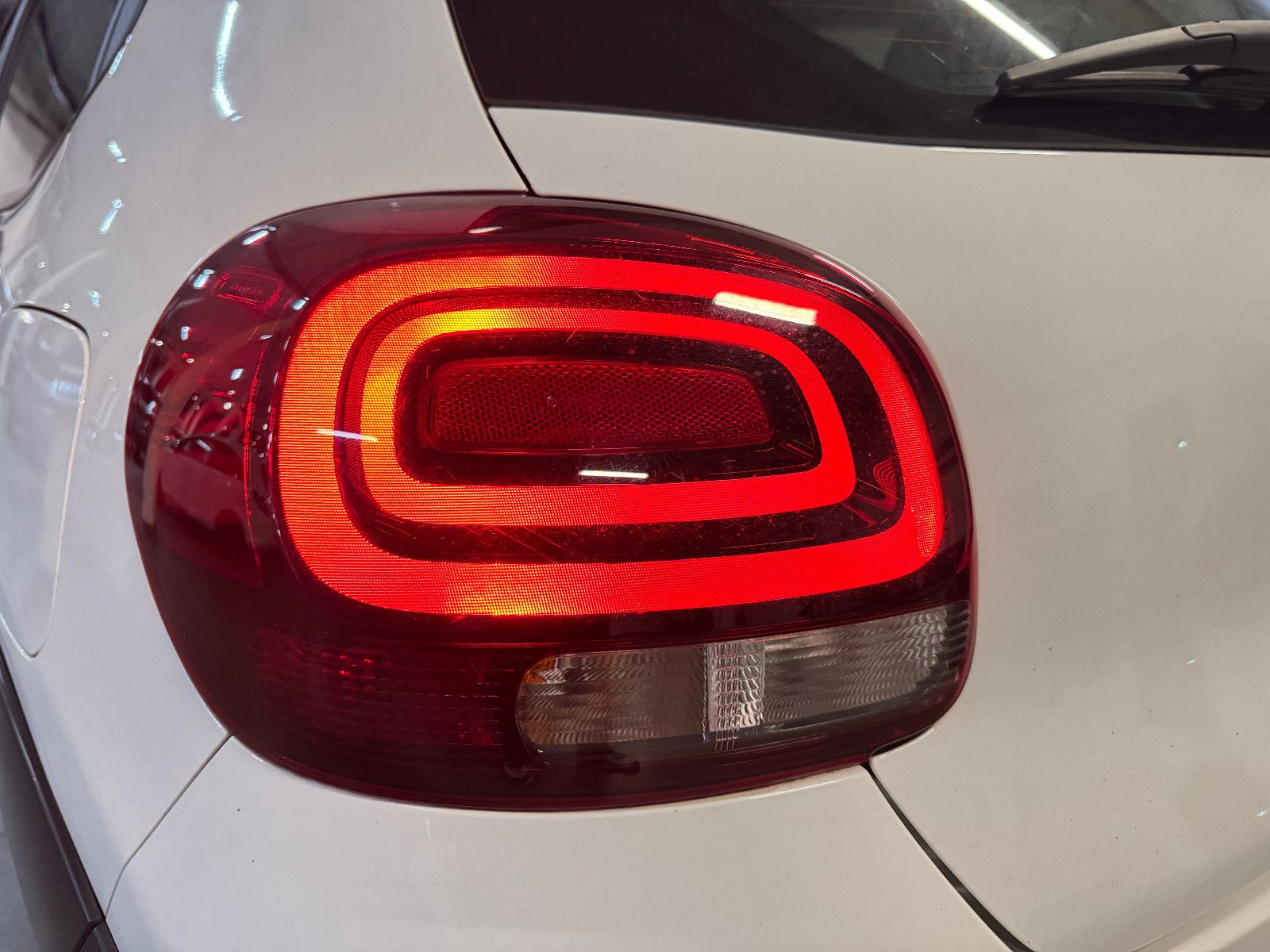 Fahrzeugabbildung Citroën C3 1.6 HDI FEEL COLOR STYLE PAKET NAVI LED VOLL