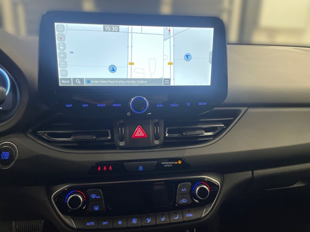 Fahrzeugabbildung Hyundai i30 Kombi 1.5 T-GDI 7-DCT Advantage AUT DynLicht